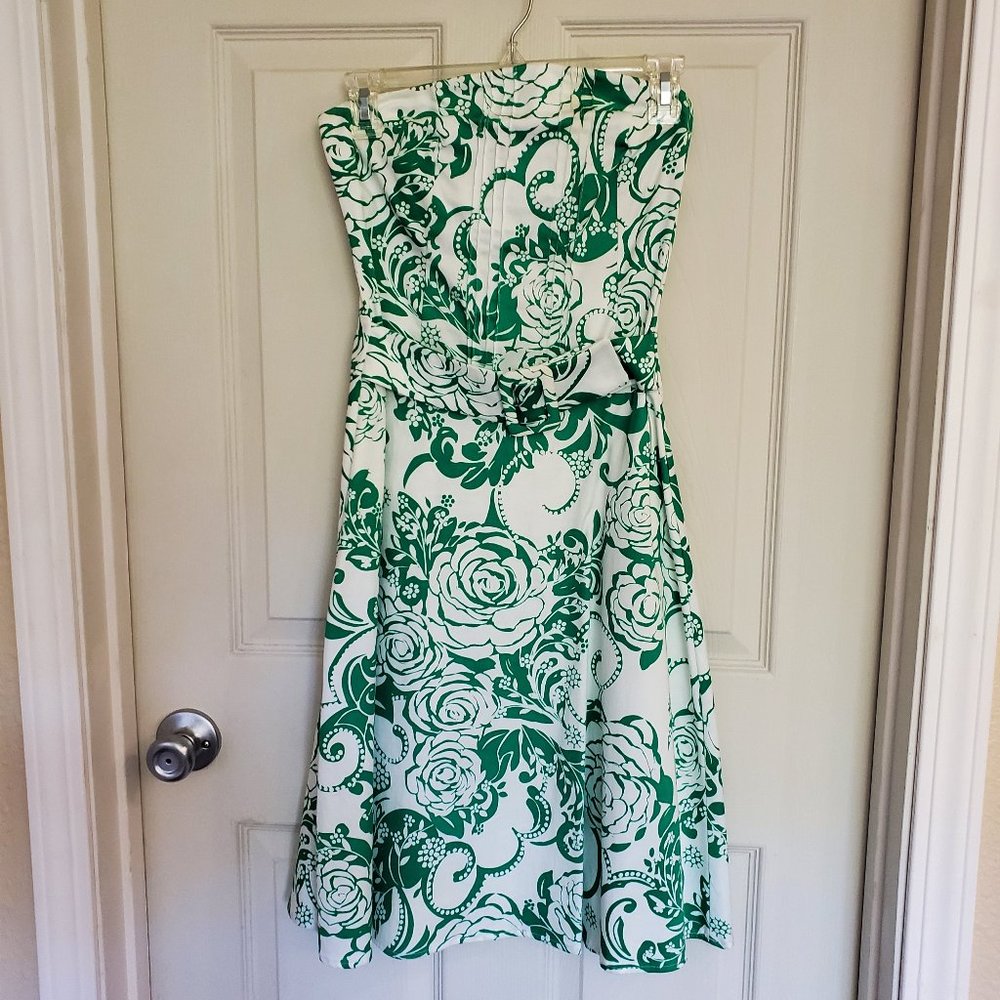 B. Smart Green and White Floral Strapless A-Line Dress